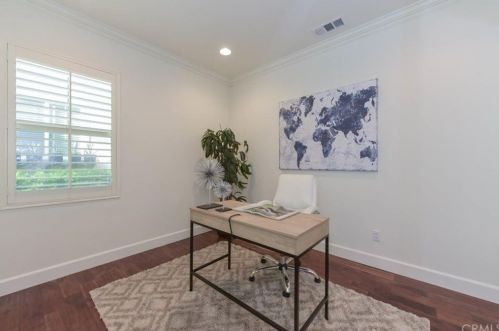 186 Pathway, Irvine CA  92618-8846 exterior