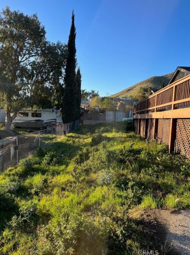 6062 Rouner Dr, Riverside CA  92509-1733 exterior