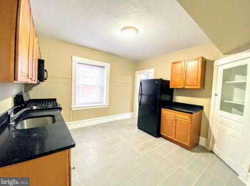 619 Chelten Ave, Philadelphia PA 19126-3825 exterior