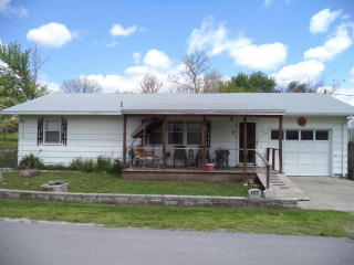 107 Elm St, Stockton, MO 65785-8320