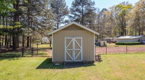 151 Brookfield Dr, Stockbridge GA  30281-1555 exterior