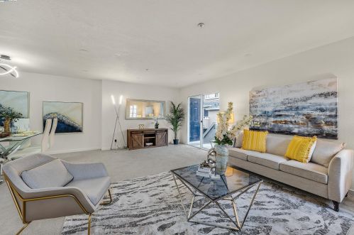 53 Fernridge Ct, Hayward, CA 94544-1386
