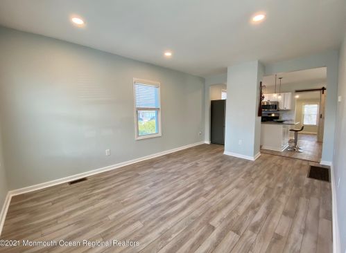 709 4th Ave, Tinton Falls, NJ 07712-5918