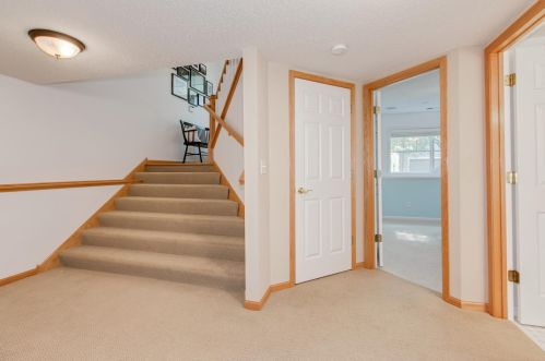 895 Drew Dr, Saint Paul MN  55129-6800 exterior