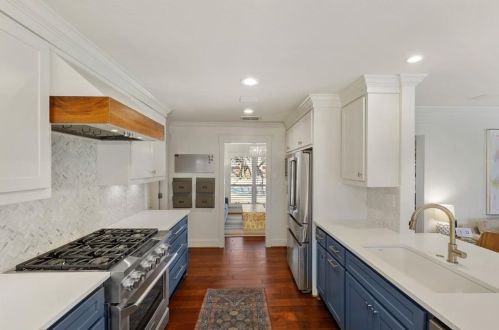 3314 Darbyshire Dr, Dallas TX  75229-5027 exterior