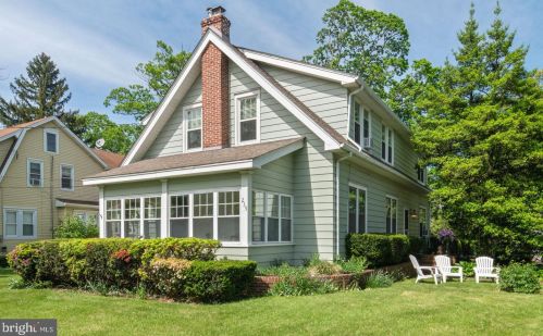 235 1st Ave, Haddon Heights, NJ 08035-1401