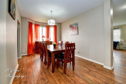 708 Bay Shore Dr, Pingree Grove IL  60140-9144 exterior