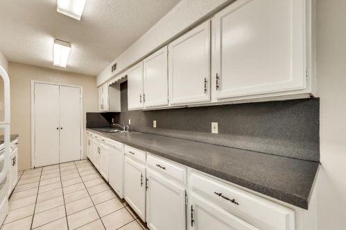 703 Shady Grv Rd, Irving TX  75060-6119 exterior