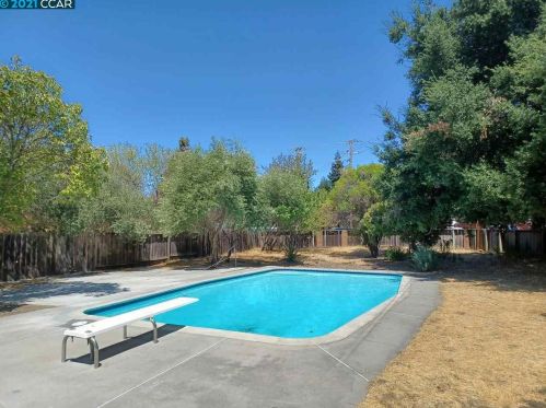 1772 Elmhurst Ln, Concord CA  94521-2017 exterior