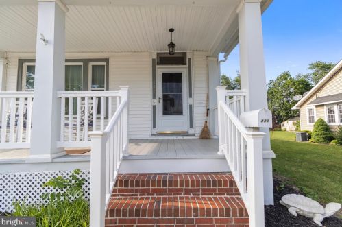 221 Weatherby Ave, Auburn, NJ 08085-1027