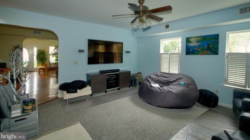 4907 Mariners Dr, Shady Side MD 20764-9752 exterior