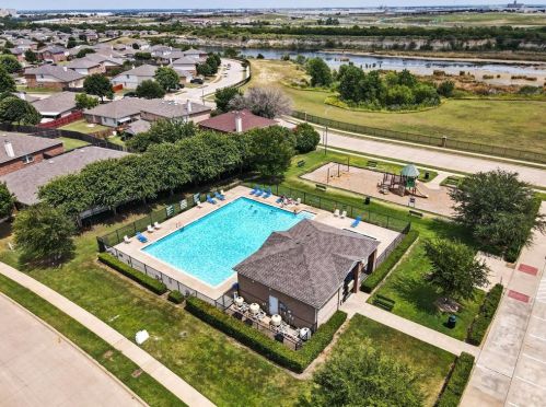 5156 River Rock Blvd, Fort Worth, TX 76179-7302
