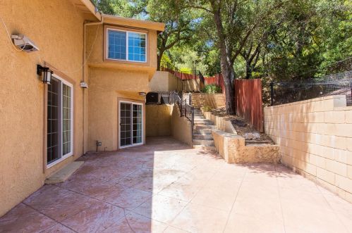 2411 Chevy Chase Dr, Glendale CA  91206-4525 exterior