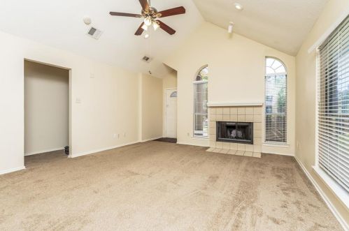 2021 Greenview Dr, Carrollton TX  75010-4052 exterior