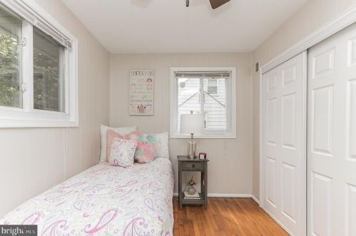 916 Robin Rd, Silver Spring MD 20901-1871 exterior