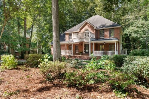 4226 Carmain Dr, Atlanta GA  30342-3504 exterior