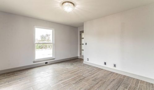 9600 Claxton Dr, Austin TX  78736-2901 exterior