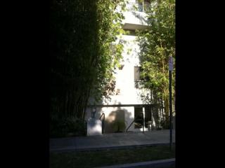 350 Norton Ave, Los Angeles CA  90020-1512 exterior