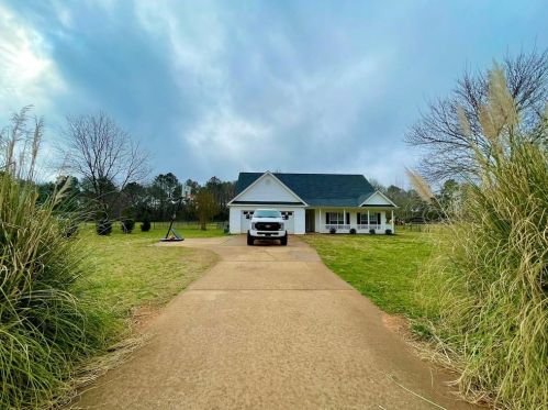 121 High Meadow Trl, Jenkinsburg, GA 30234-2028