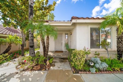 145 Cape Elizabeth Way, Riverside CA  92506-6177 exterior