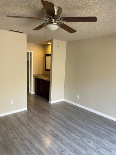 5500 Willow Cir, Fort Worth TX  76112-1952 exterior