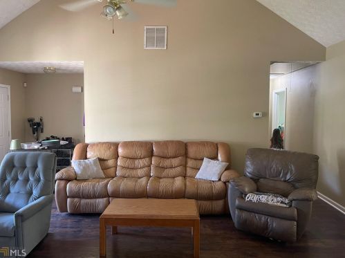 70 Berkshire Run, Porterdale, GA 30016-8092