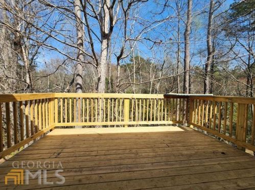 5522 Denny Dr, Atlanta GA  30349-5247 exterior