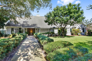 57 Chateau Magdelaine Dr, Kenner LA  70065-2026 exterior