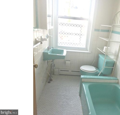 1934 13th St, Philadelphia PA  19148-2203 exterior