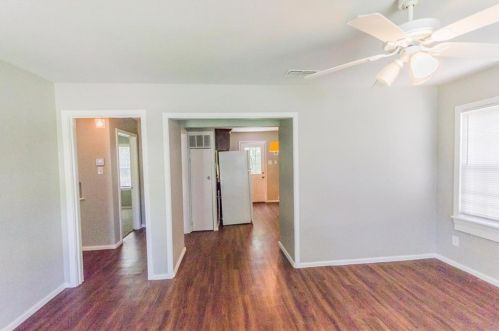 2812 Canary Dr, Dallas TX  75216-4731 exterior