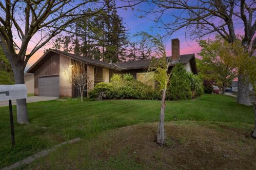 609 Riddle Ct, Modesto, CA 95356-1752
