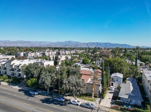 6332 Fulton Ave, Van Nuys CA  91401-2534 exterior