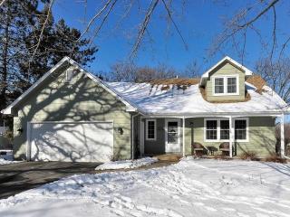 12950 Saint Davids Rd, Hopkins, MN 55305-4117