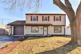 188 Pinecrest Rd, Lemont IL  60440-2150 exterior