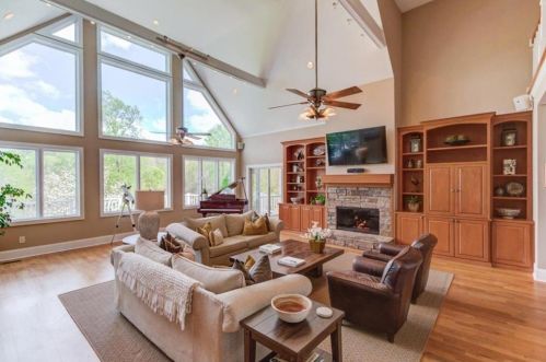 1126 Shoreline Dr, Jefferson GA  30549-2142 exterior