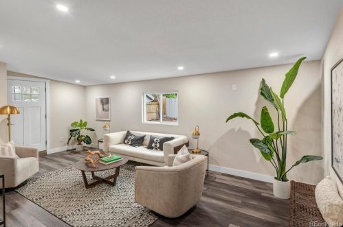 1601 Knox Ct, Denver CO  80219-4526 exterior