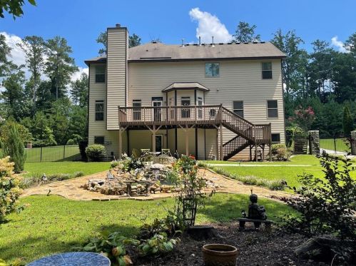 1233 Blairwood Ct, Atlanta GA  30331-7490 exterior