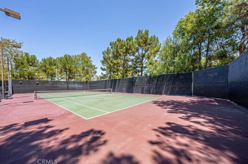 39 Tall Oak, Irvine CA  92603-4213 exterior