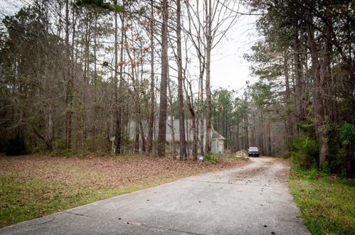 220 Macadamia Ct, Porterdale, GA 30016-5573