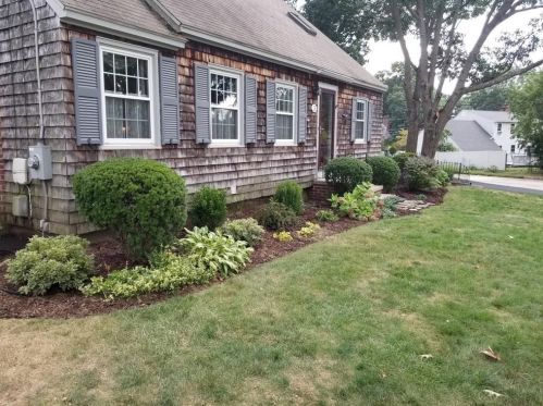 3 Cushing Rd, Warwick, RI 02888-3403