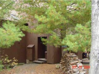 2 Bay Tree Ln, Grantham, NH 03753-5408