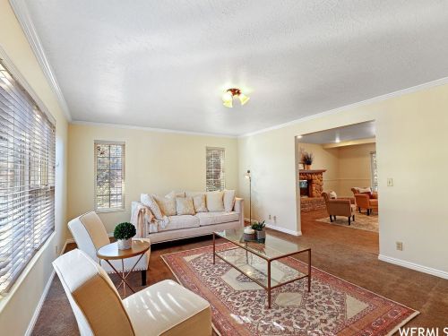 25 Snowstar Ln, Sandy UT 84092-4800 exterior