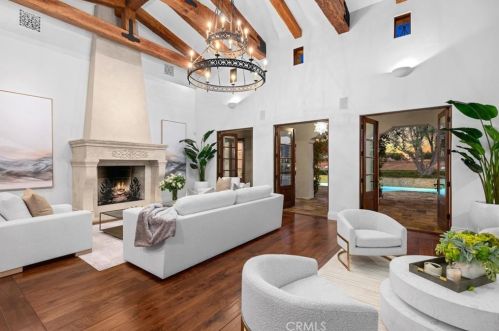 22 Black Falcon, Irvine CA  92603-0420 exterior