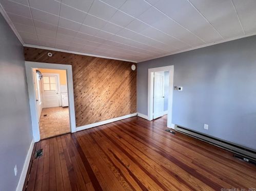 33 Red Mountain Ave, Torrington CT  06790-3211 exterior