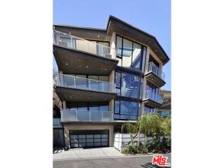 6435 Weidlake Dr, Los Angeles CA  90068-2277 exterior