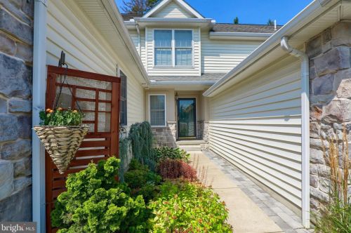 34 Red Leaf Ln, Lancaster, PA 17602-7000