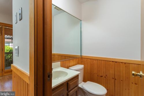 1 Boleyn Ct, Trenton NJ exterior