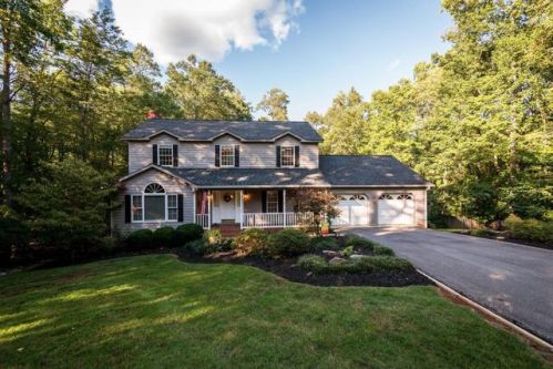 106 Chasewood Ct, Vinton, VA 24179-4446