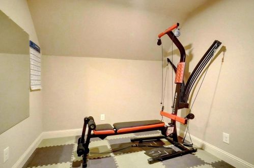 7012 Katie Corral Dr, Fort Worth TX  76126-6440 exterior