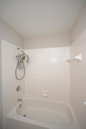 2102 Alpine Pl, Cincinnati OH  45211-3528 exterior
